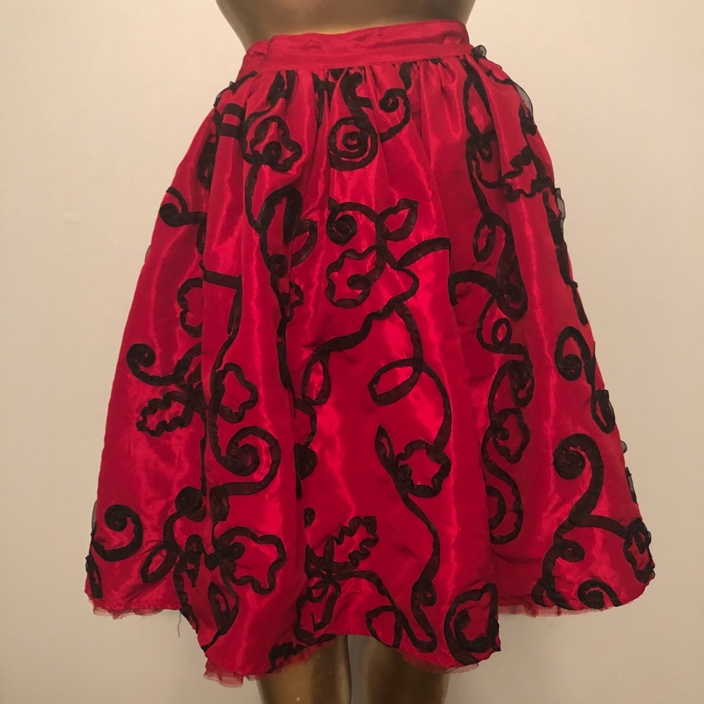 Childrens Place embroidered skirt - Picture 1 of 1